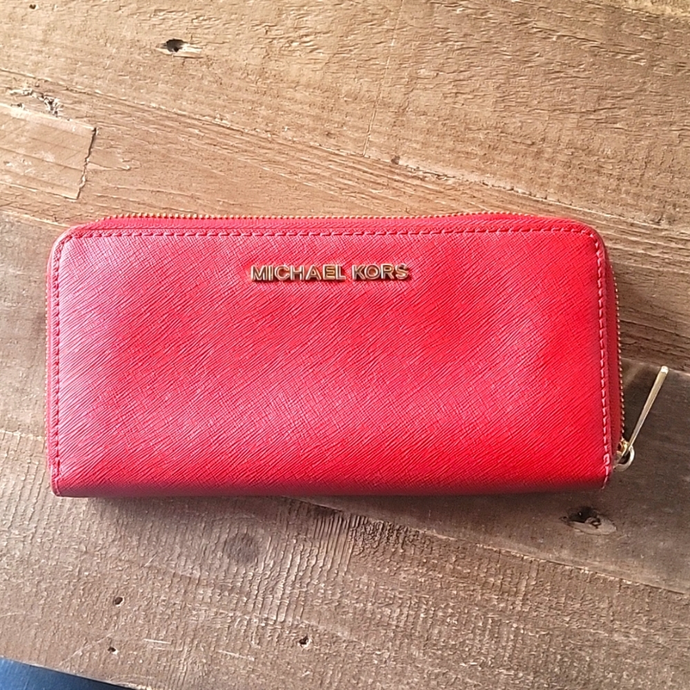 Michael Michael Kors Continential Wallet Red